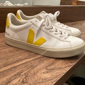 Vejas w/ yellow detail